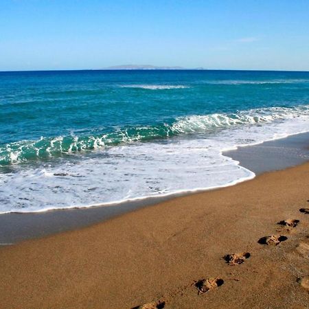 Meraki Beautiful Apartment Near The Sea Gazi Bagian luar foto